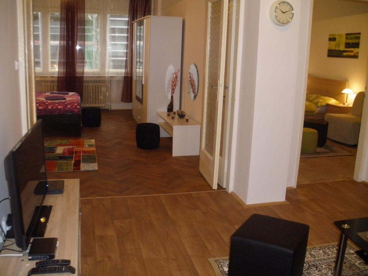 Apartments Tronicek براغ المظهر الخارجي الصورة
